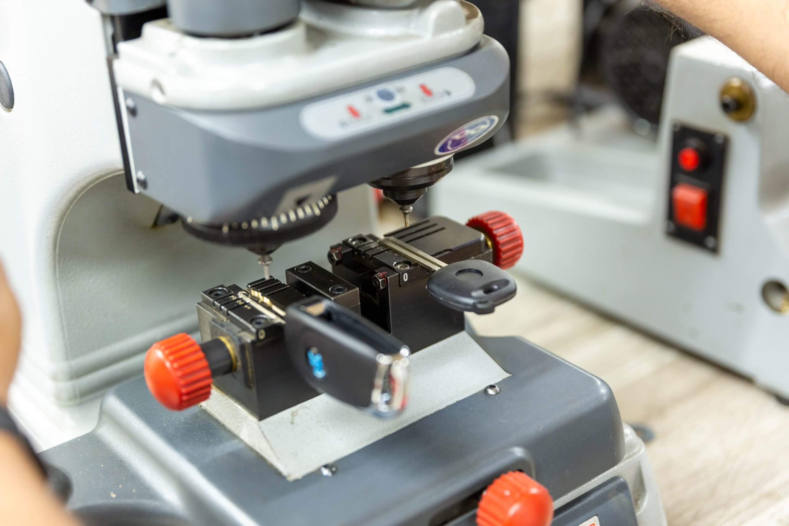 Car Key & Lock Repairs in Nottingham, Mansfield & Derby Ken’s Autos