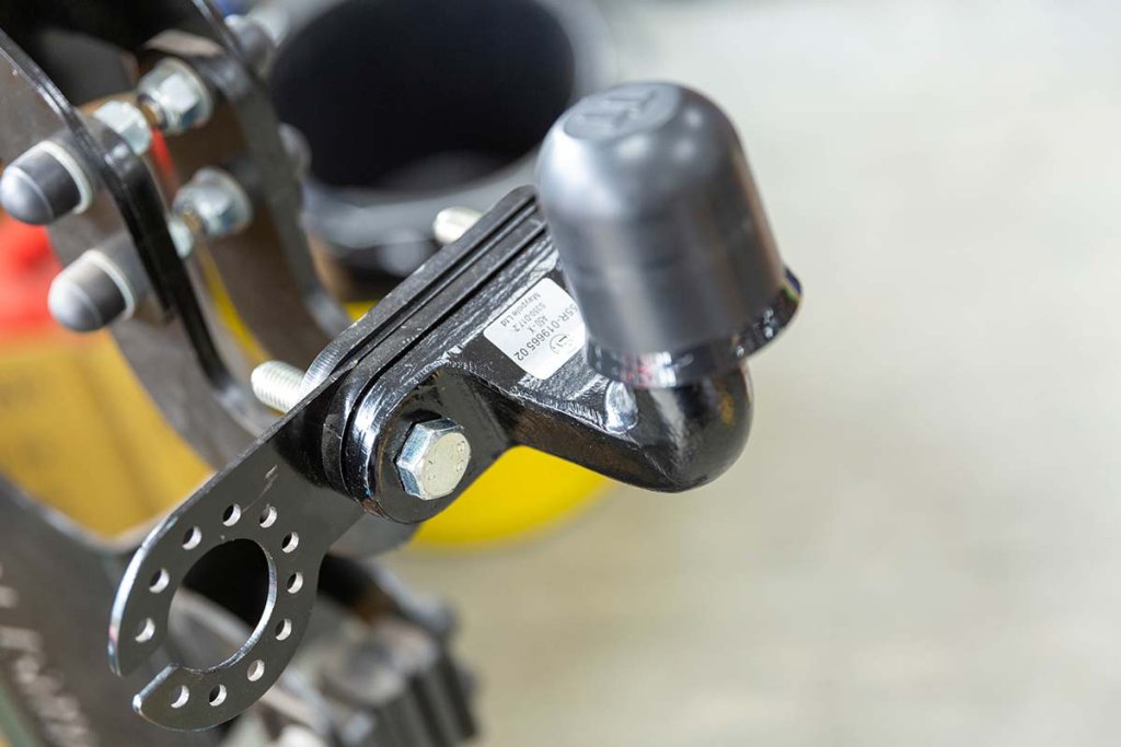 Black towbar
