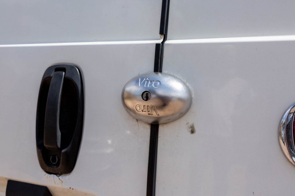 van lock