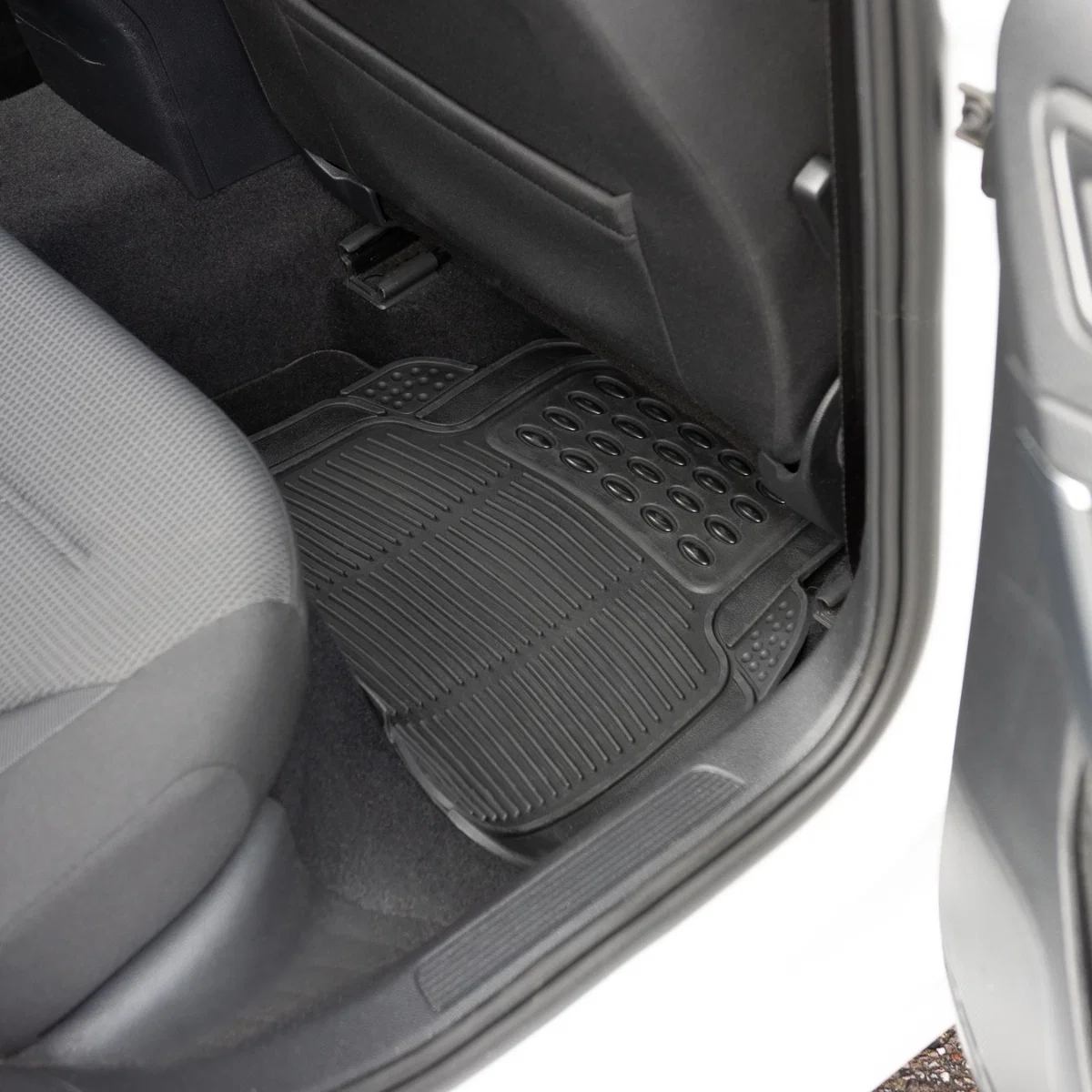 Universal Fit Black Rubber Car Floor Mats 4pce Streetwize Explorer - Image 3
