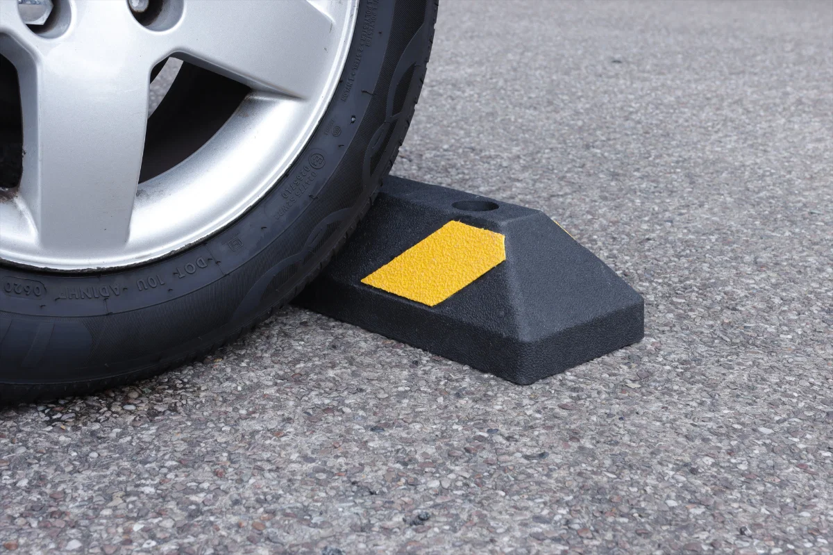 Streetwize Heavy Duty Wheel Stop Car Van Caravan Universal - Image 3