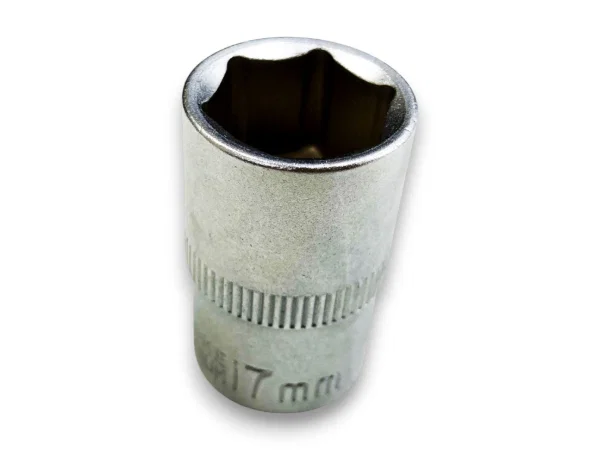 Toolzone 17MM Metric CRV Socket 12DR - Image 2