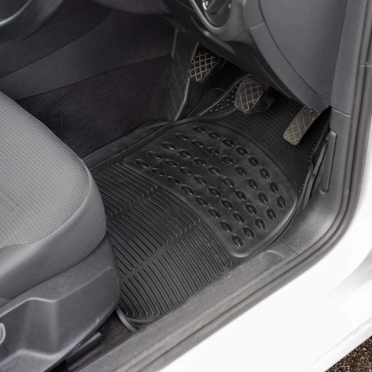 Universal Fit Black Rubber Car Floor Mats 4pce Streetwize Explorer